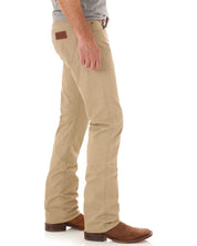 88MWZFN Wrangler Men's Retro Slim Stretch Straight Jeans