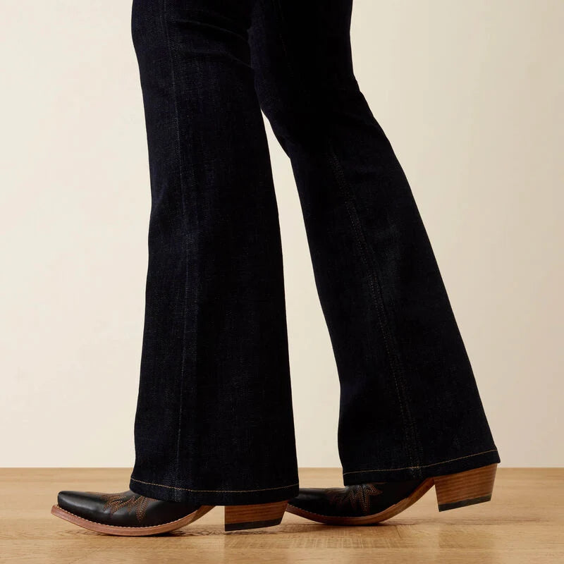 0827 Ariat Ladies High Rise Quinn Bootcut Jeans
