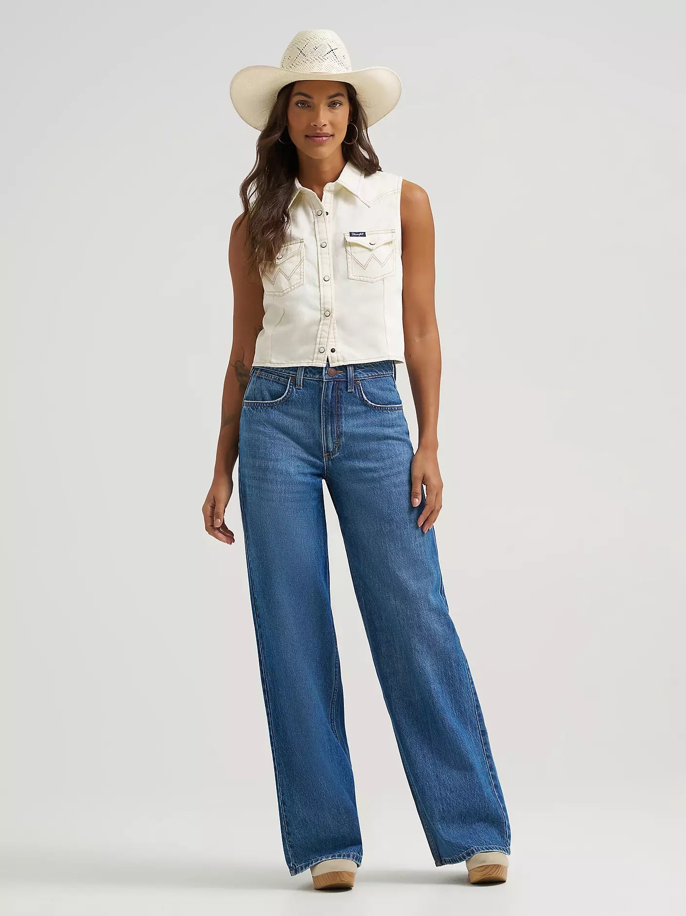 9493 Wrangler Ladies Sleeveless Denim Snap Shirt