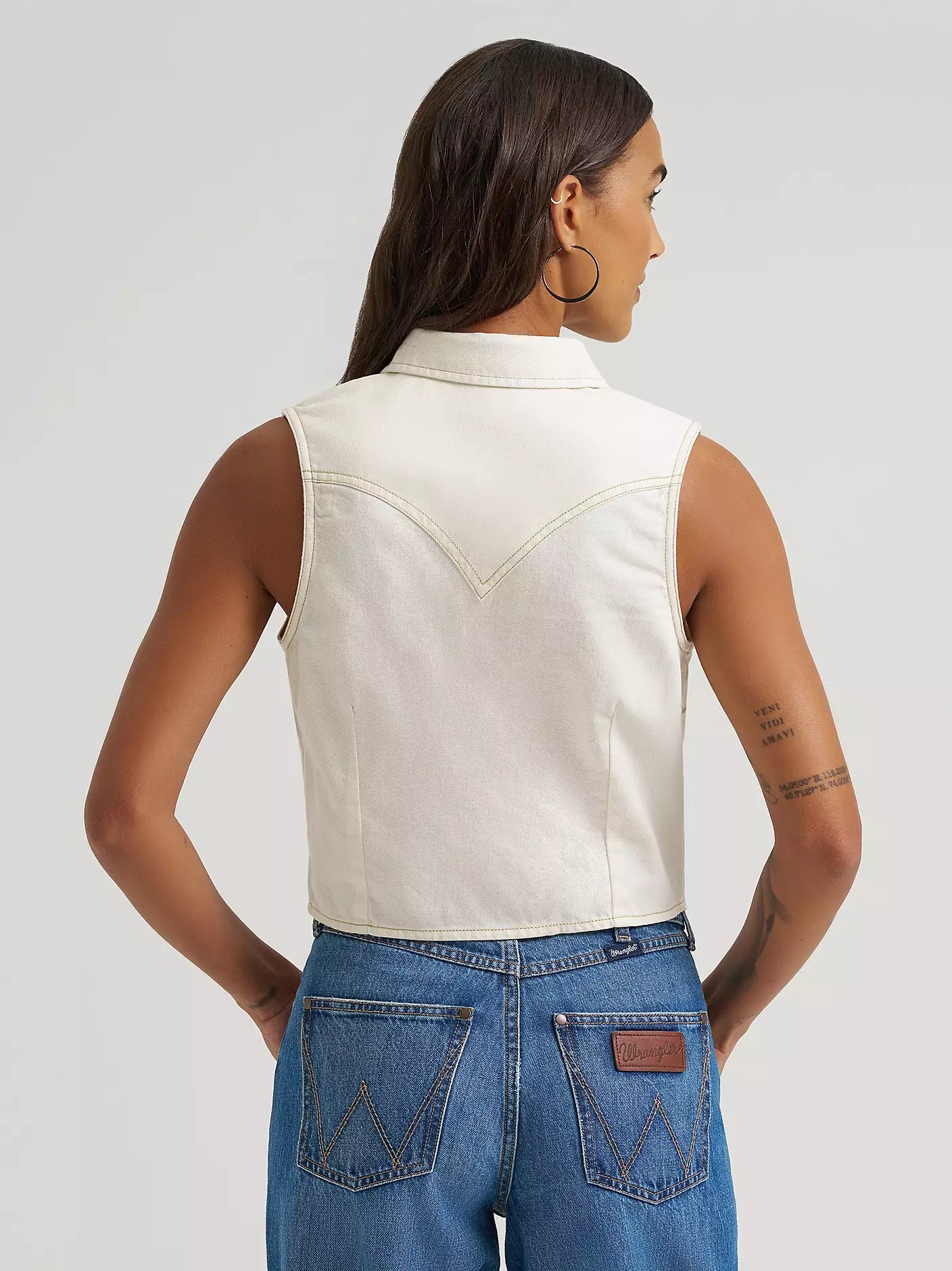 9493 Wrangler Ladies Sleeveless Denim Snap Shirt