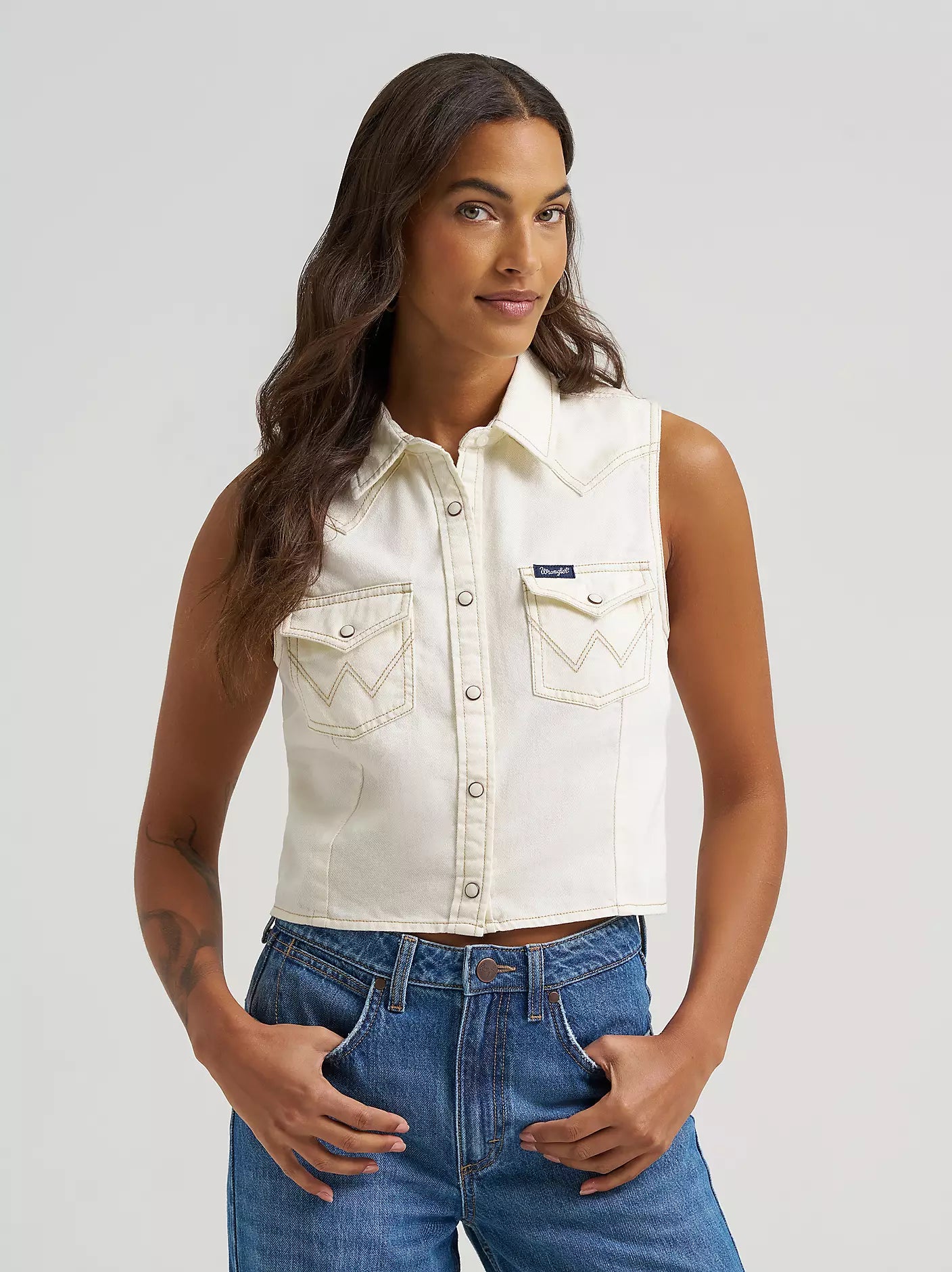 9493 Wrangler Ladies Sleeveless Denim Snap Shirt
