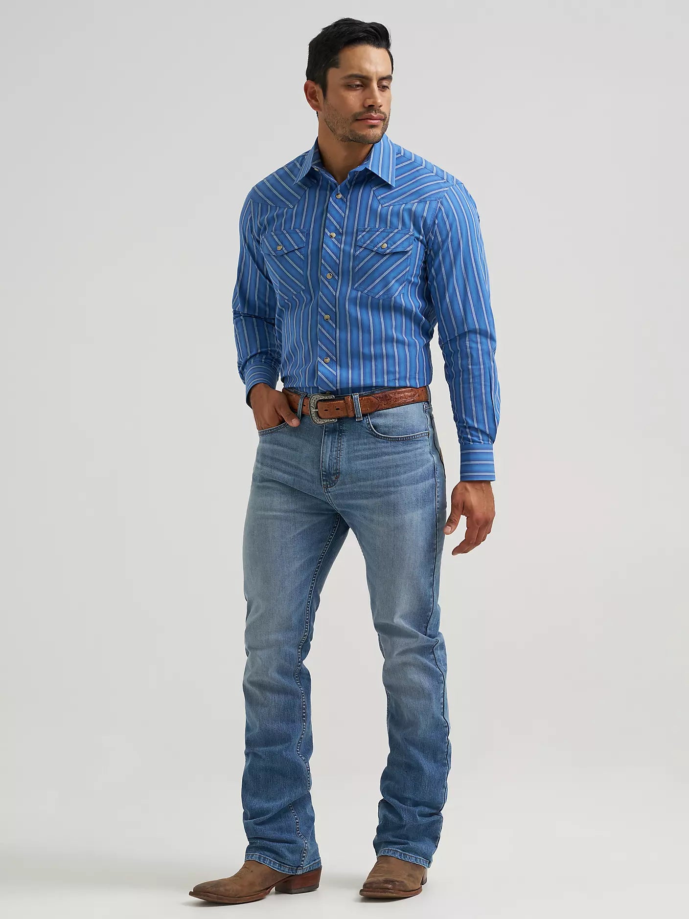 8537 Wrangler Men's 20X No. 42 Vintage Bootcut Jeans