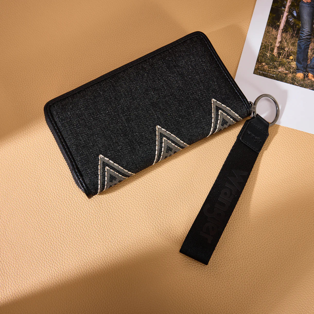 WG435 Wrangler Aztec Studded Wallet