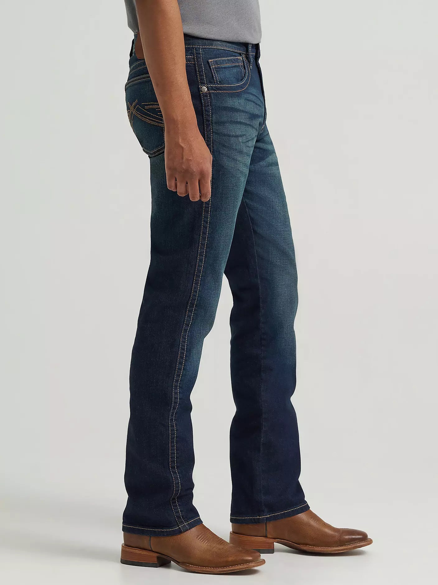 44MW Wrangler Men's 20X No. 44 Slim Fit Straight Jeans