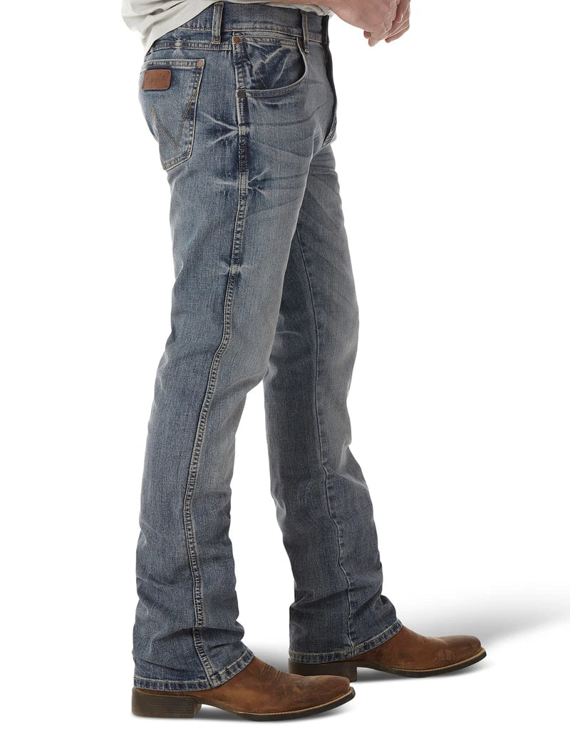 77MWZGL Wrangler Men's Retro Slim Boot Jeans