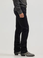 8240 Wrangler Men's Retro Slim Straight Jeans