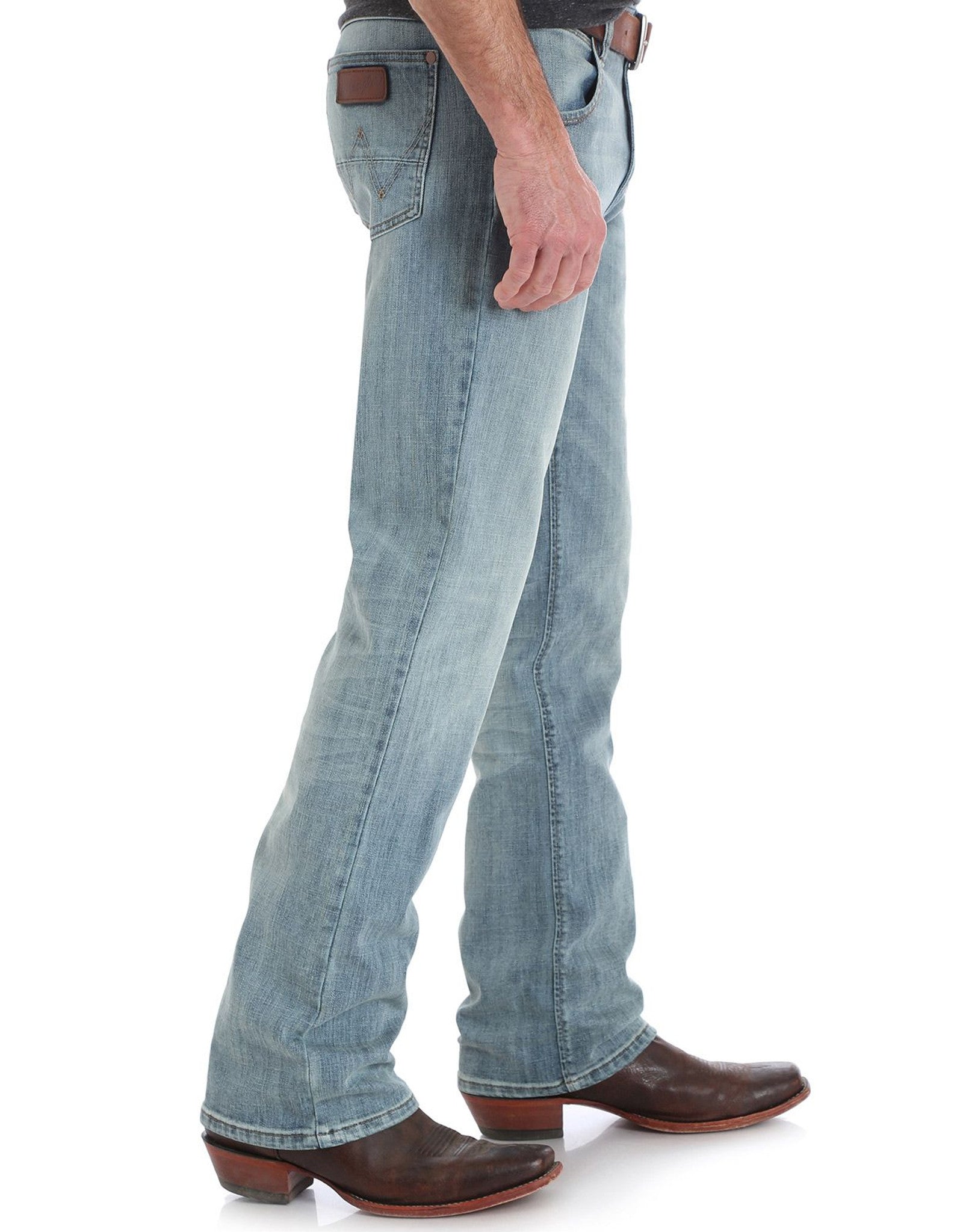 77MWZBR Wrangler Men's Retro Slim Fit Bootcut Jeans